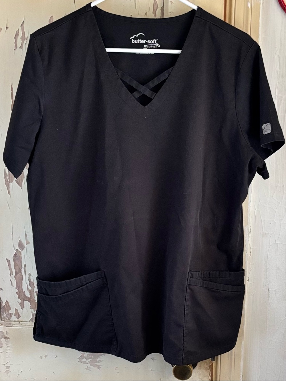 Butter-Soft Black Women’s Short Sleeve V-Neck Scrub Top